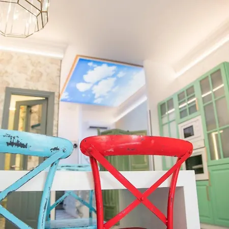 Cubanito Primera Linea Bajondillo *