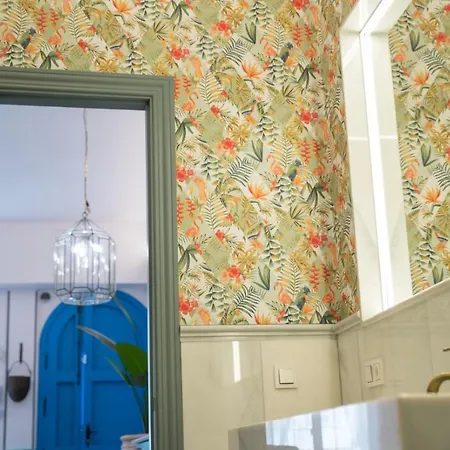 Cubanito Primera Línea Bajondillo Apartamento