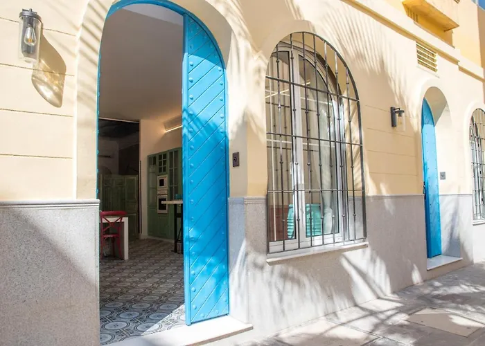 Cubanito Primera Linea Bajondillo