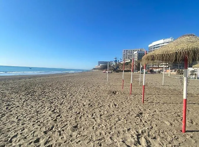 Cubanito Primera Linea Bajondillo Lejlighed